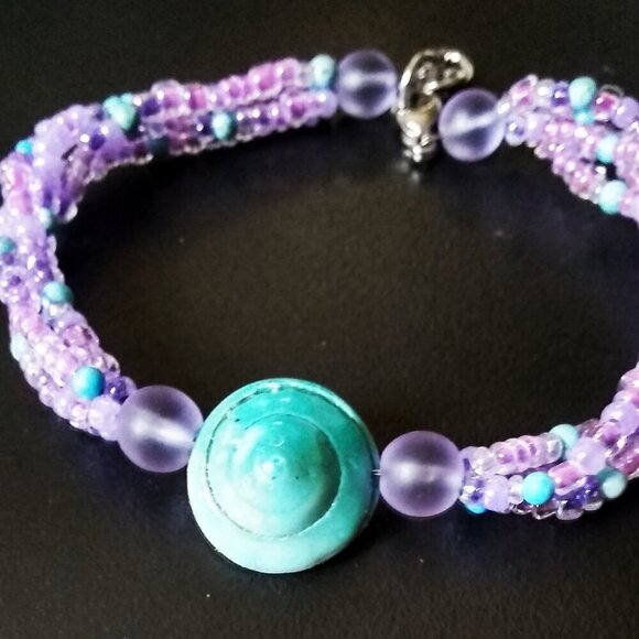Lilac Lavender Turquoise! Upbeat Multi Colored Shell Bracelet + Earring Set - Picture 10 of 15